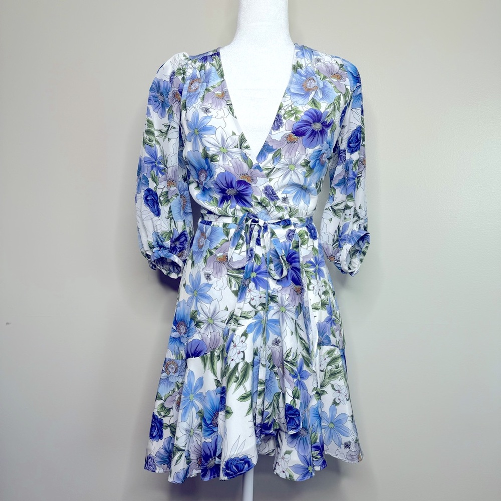 Yumi Kim Love Wins Blue Floral Print Silk Mini Wrap Dress Oahu White‎ Size XS